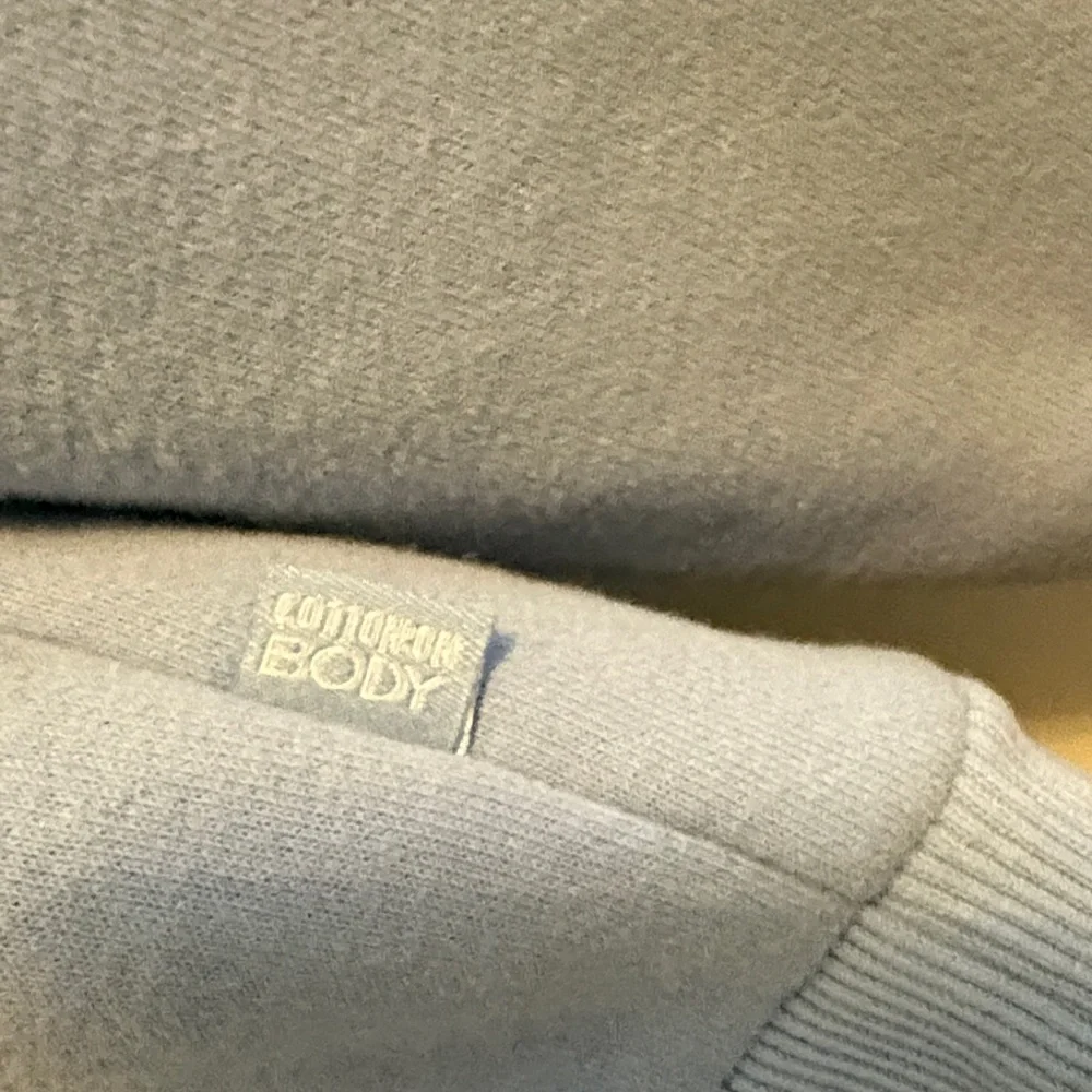 Resort Club Women's Blue Sweatshirt - Picture 7 of 10